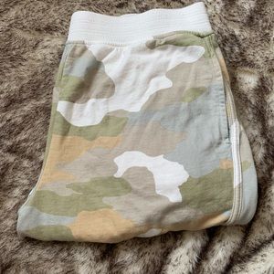 Aerie Sunwashed desert jogger